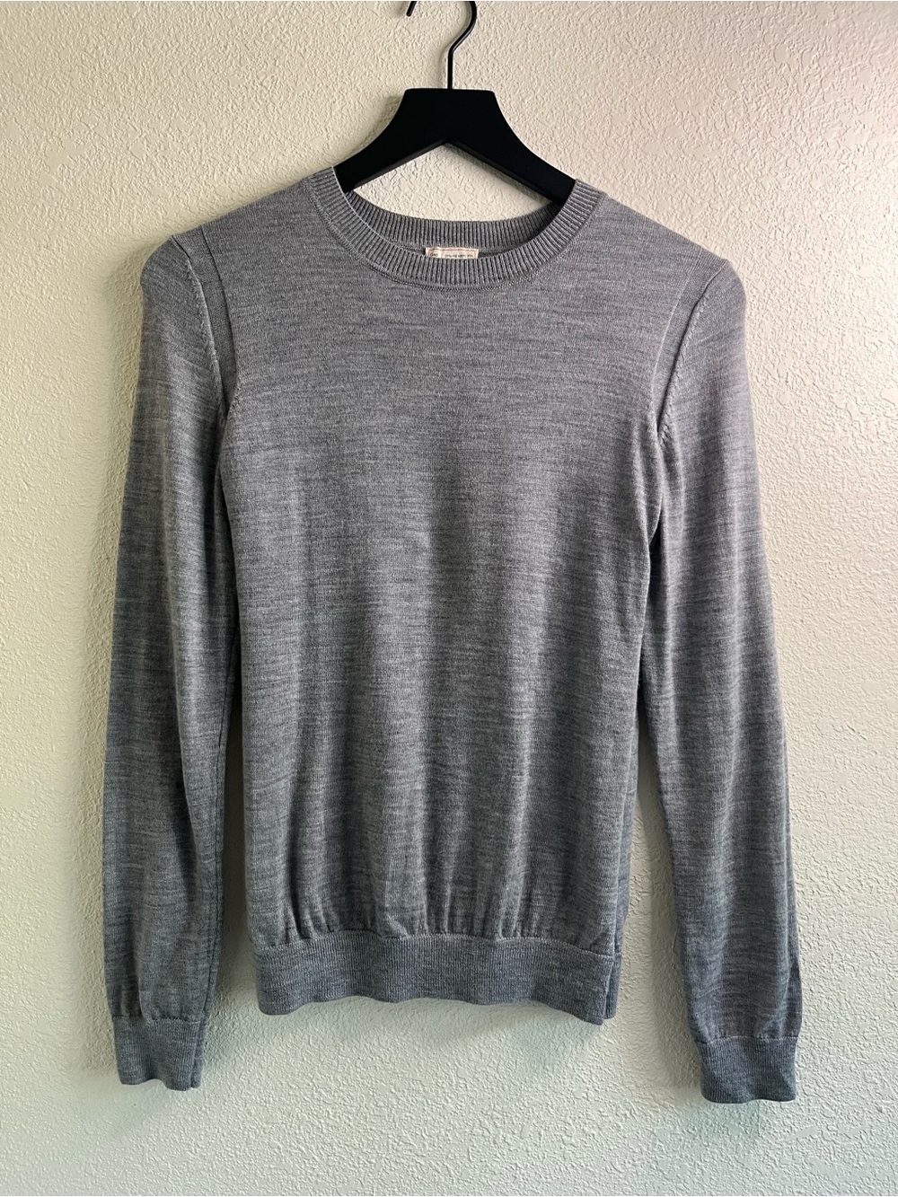GAP Women’s Merino Wool Crewneck Sweater in Heather Gray Size L